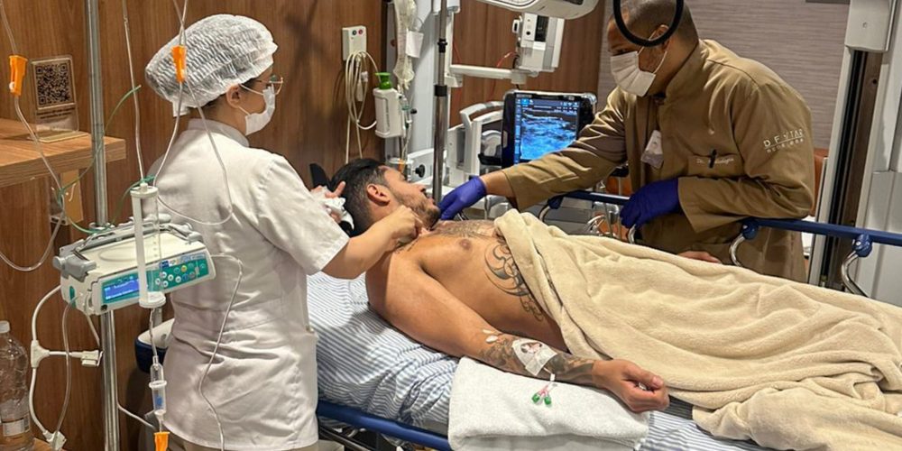 Cantor-Hungria-hospitalizado-suspeita-de-metanol-bebida-metropoles--scaled